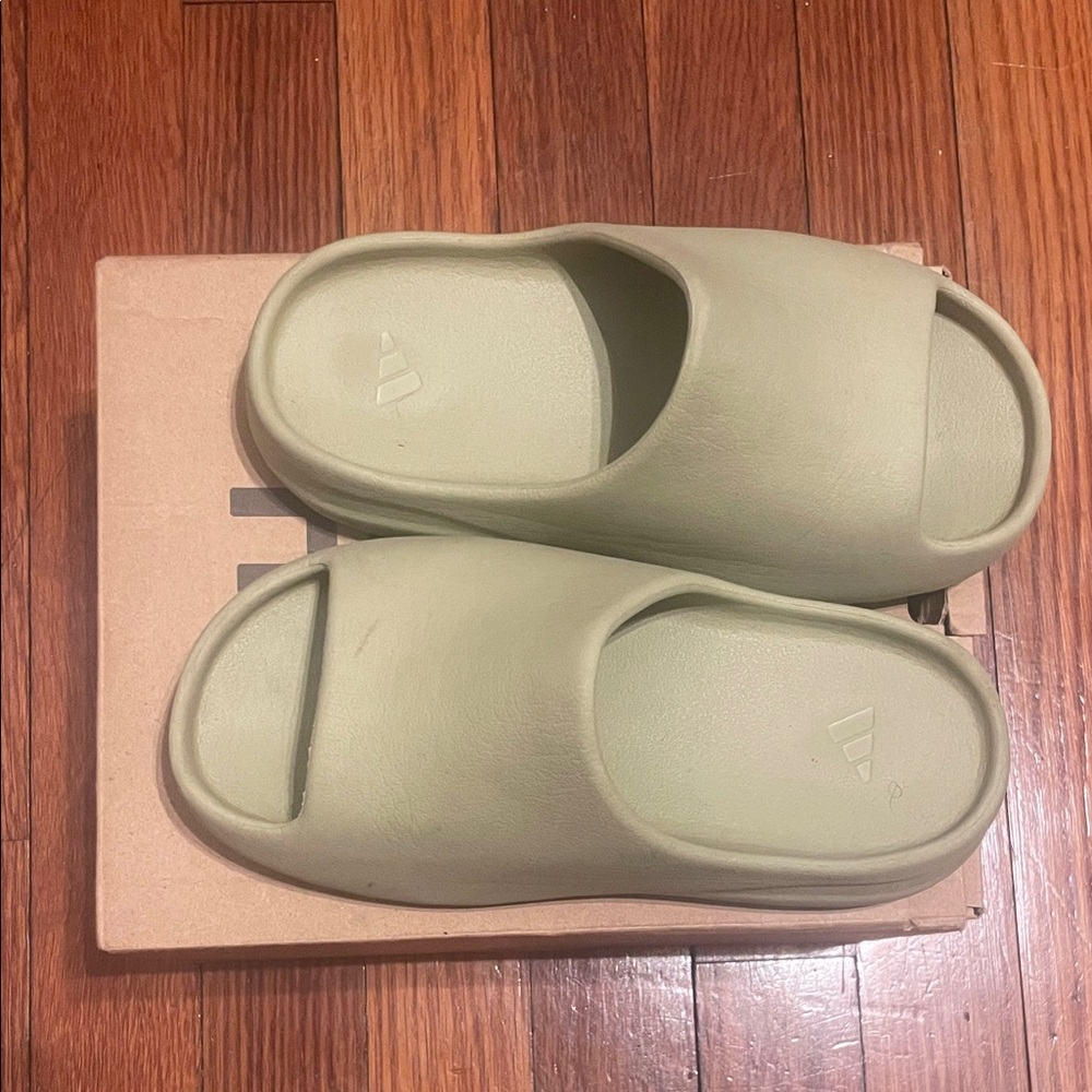 Adidas Yeezy Slide Kids in Resin